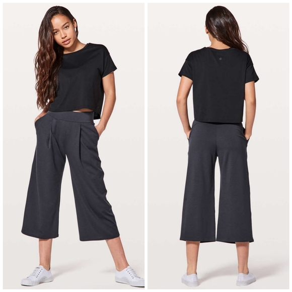 Lululemon Can You Feel The Pleat Crop, Size 4